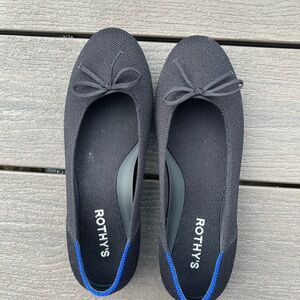 Rothy's Women's Black and Blue Flats